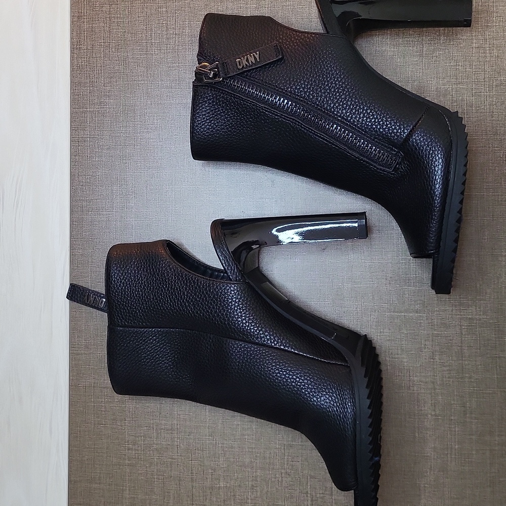 DKNY Black Peep-Toe Ankle Boots SZ6.5 - Picture 4 of 8